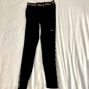 Nike black leggings in Small